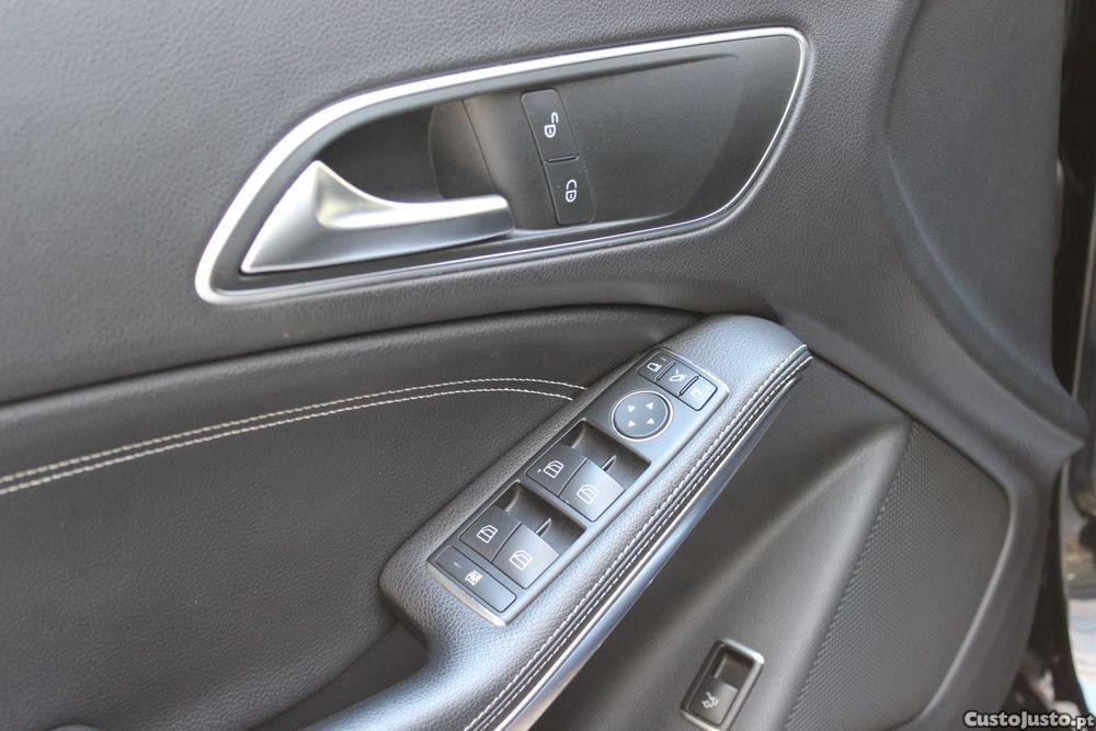 Mercedes-Benz CLA 220 CDI Urban Aut. — fotografia 5