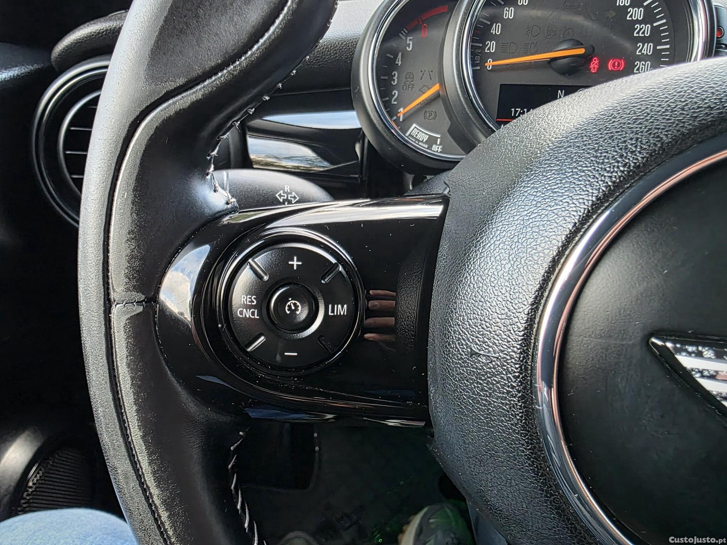 MINI Cooper 1.5 Seven Edition — fotografia 13