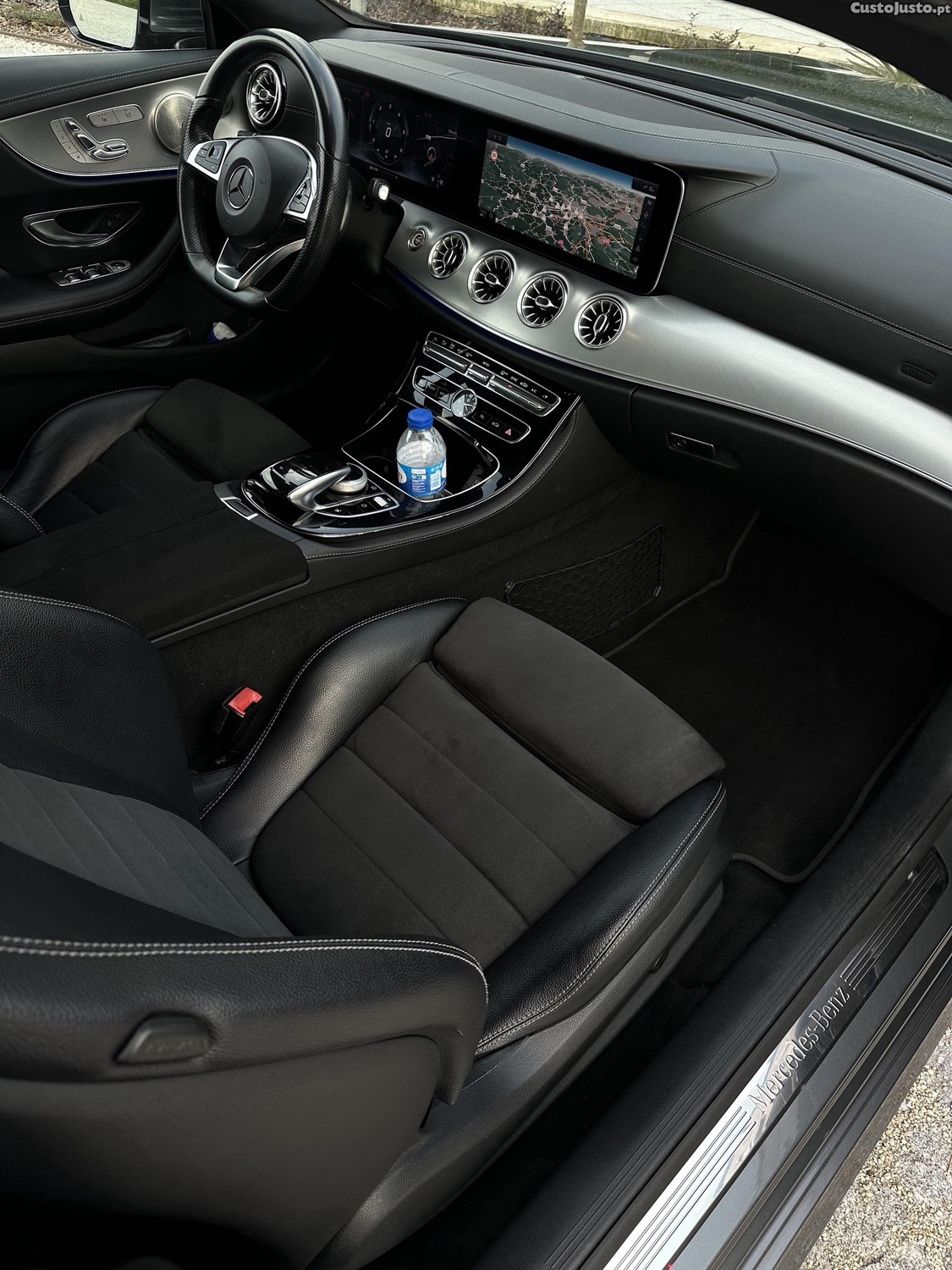 Mercedes-Benz E 220 Coupe AMG Line um donorevisões todas na marca — fotografia 4