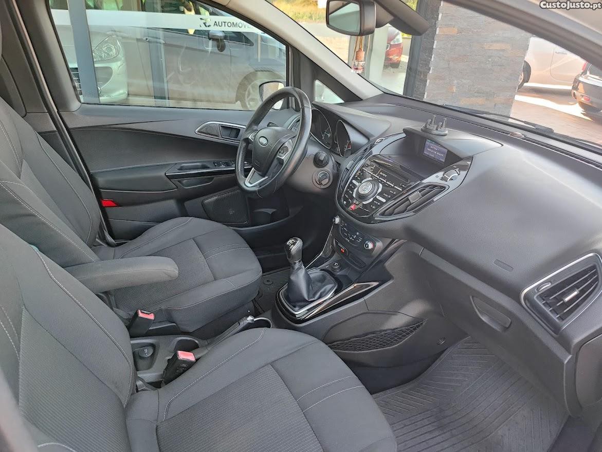 Ford B-Max Titanium 1.5 TDCi — fotografia 5