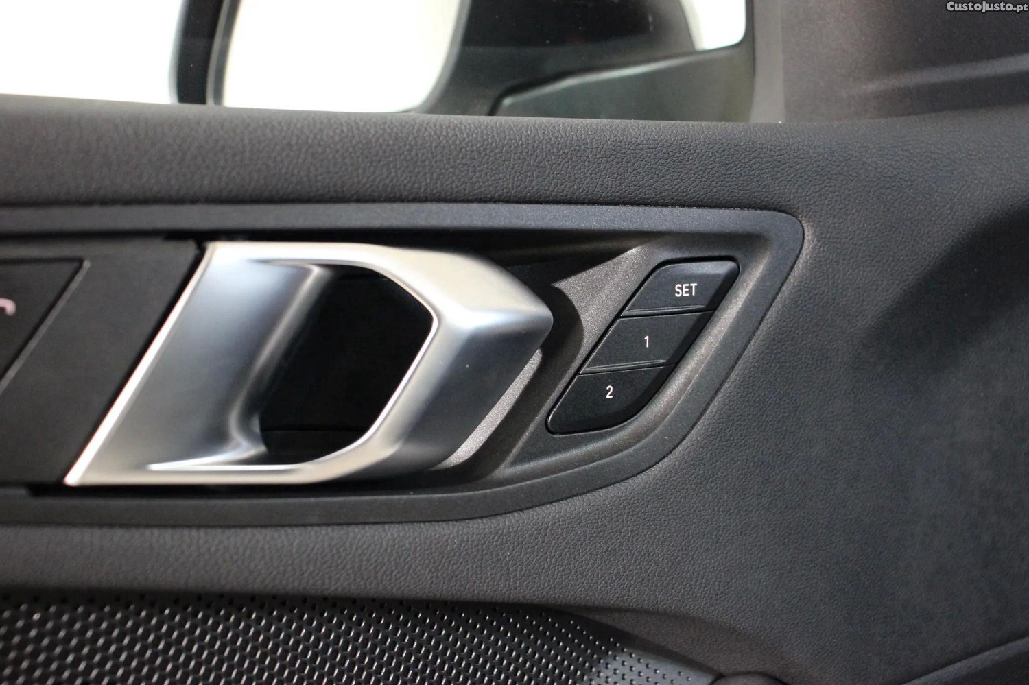 BMW 116 i — fotografia 14