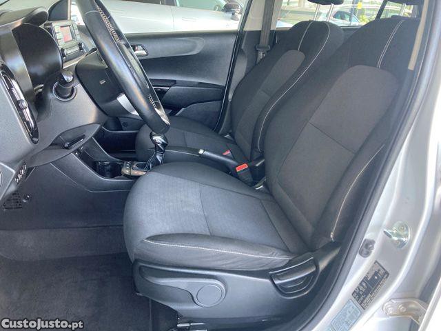 Kia Picanto 1.0 Aut. Dream-Team — fotografia 6