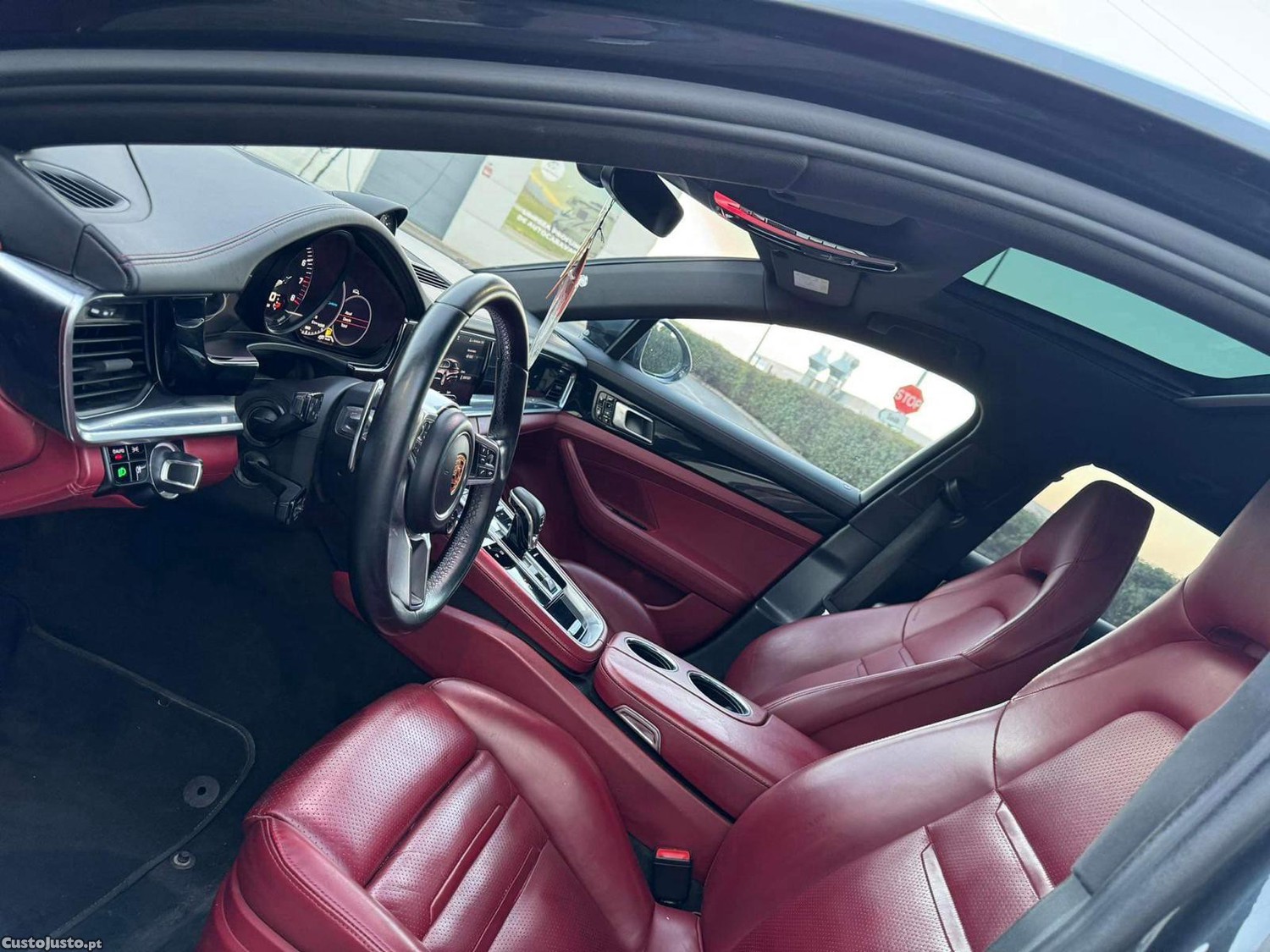 Porsche Panamera 4 E-Hybrid Sport Turismo — fotografia 4
