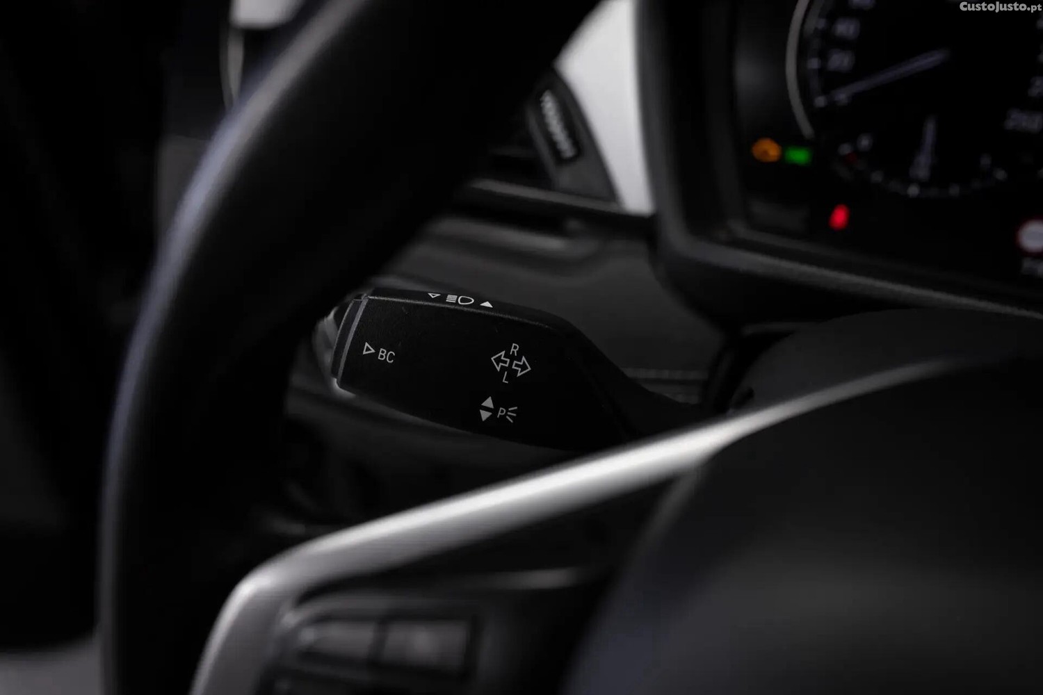 BMW X2 18 i sDrive Auto Advantage — fotografia 2