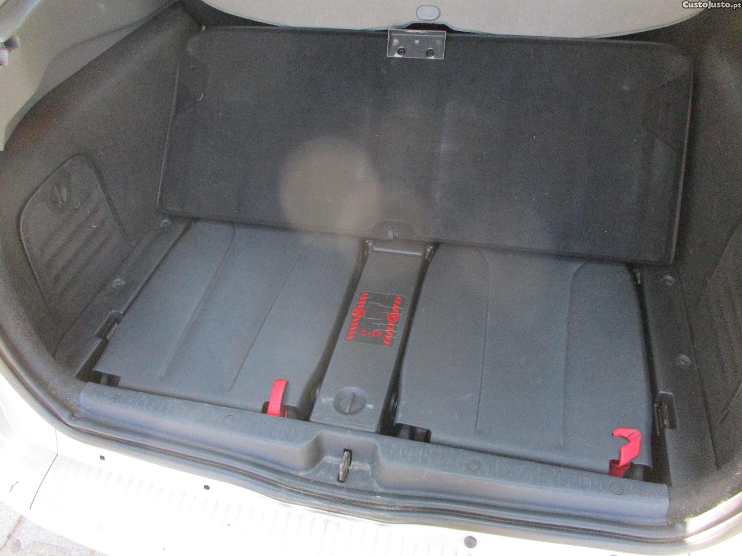 Renault Scénic 1.5 dci 7 Lugares — fotografia 5