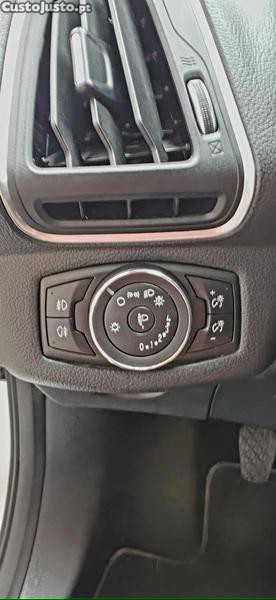 Ford B-Max Ecoboost — fotografia 10