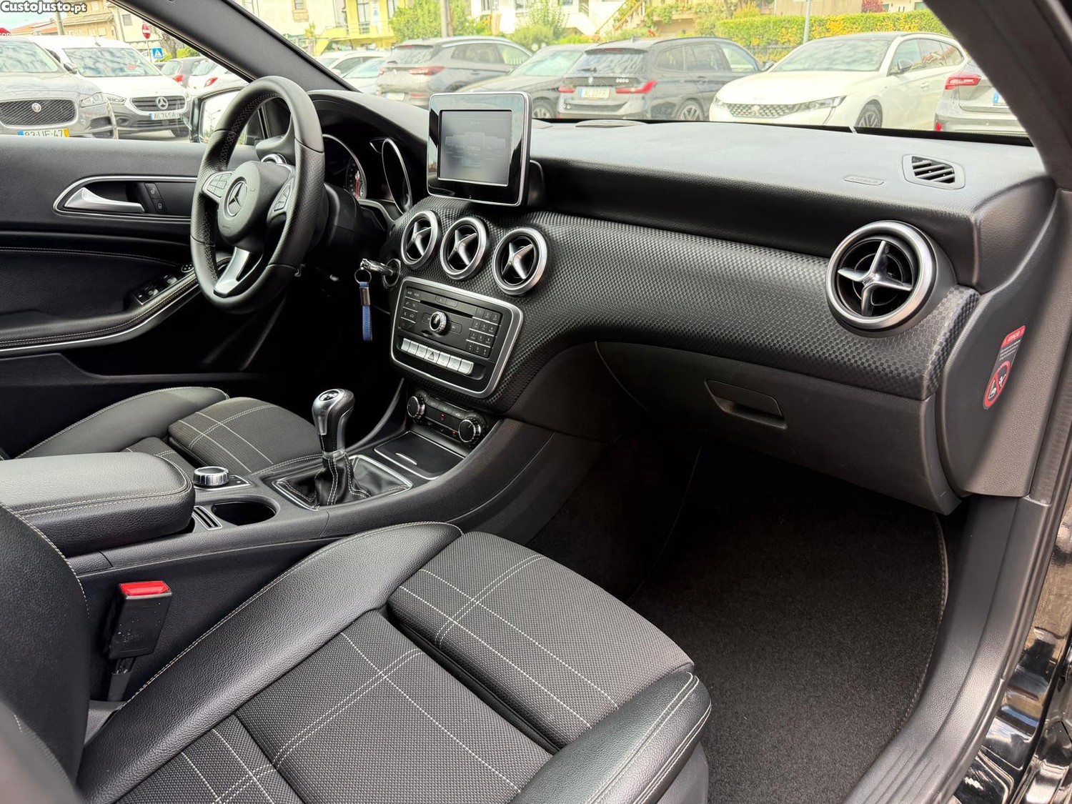 Mercedes-Benz A 160 d Urban — fotografia 12