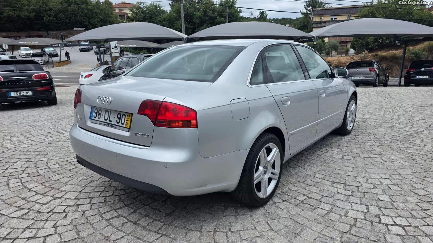 Audi A4 1.9 tdi s-line — fotografia 15