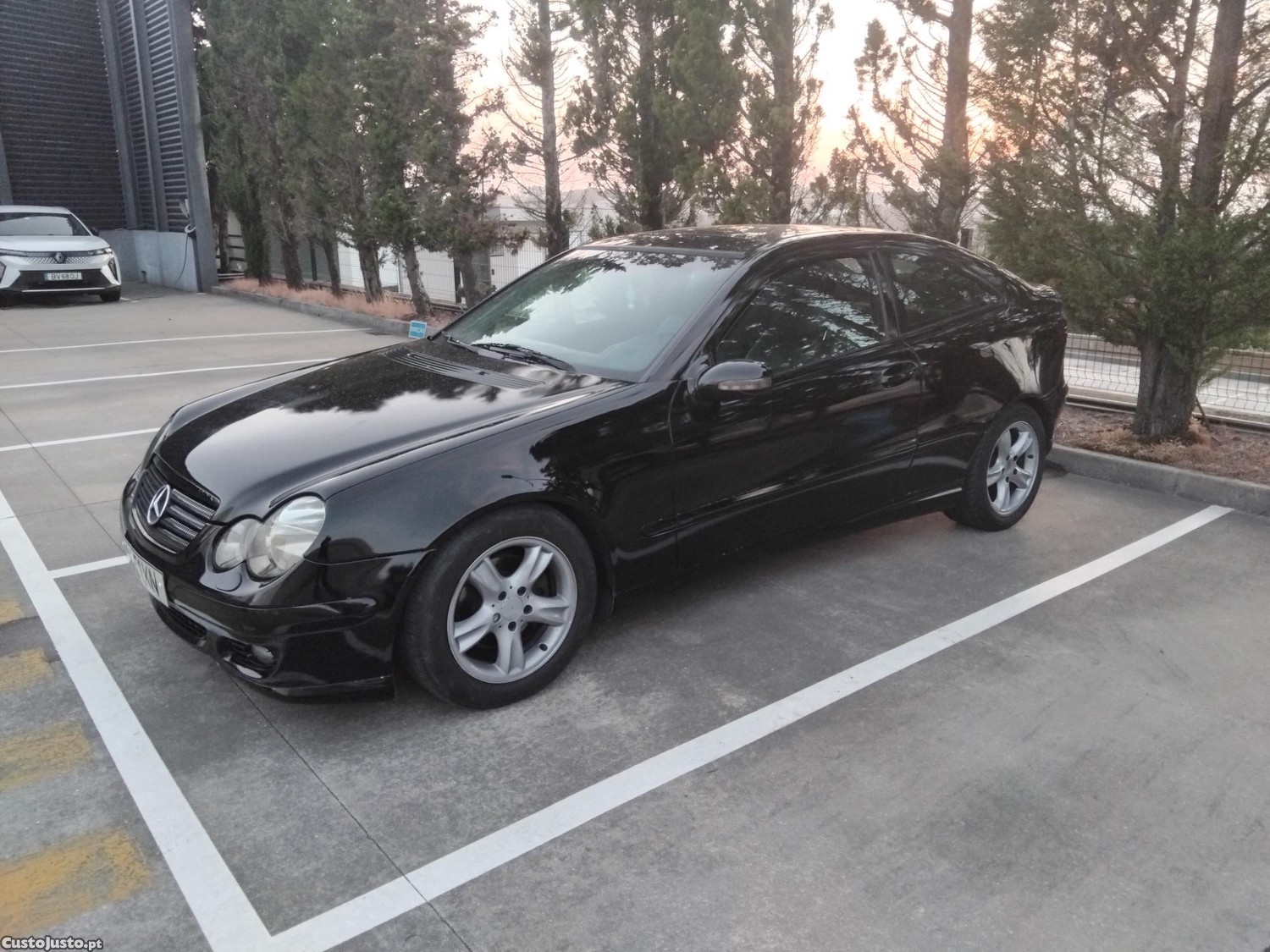 Mercedes-Benz C 220 SportCoupe — fotografia 4
