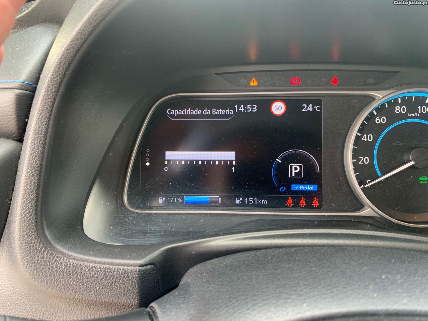 Nissan Leaf 40 kWh — fotografia 8