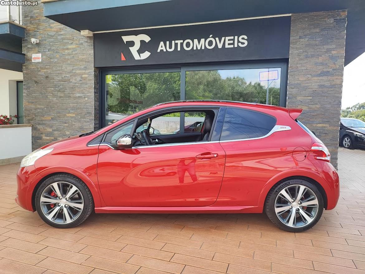 Peugeot 208 GTI 1.6 THP — fotografia 11