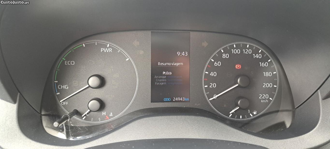 Toyota Yaris Comfort Plus 1.5 HDF (nacional c/ 25.300 km) — fotografia 3
