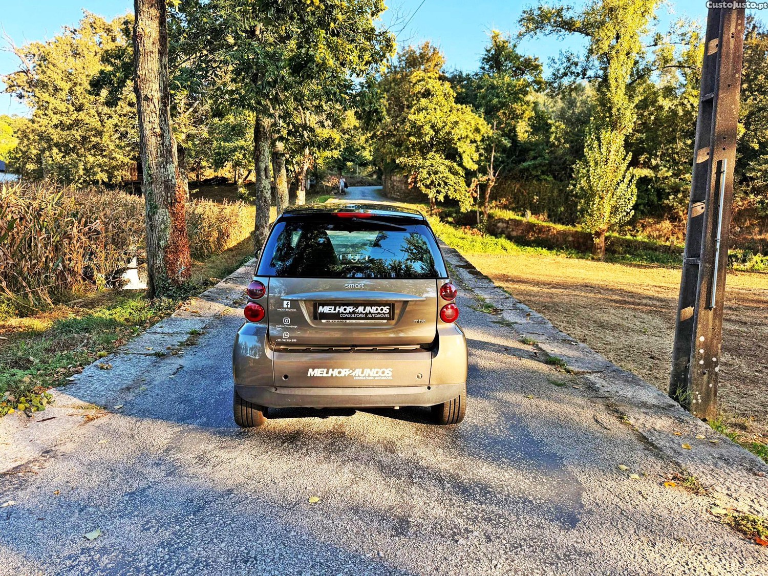 Smart ForTwo Coupé 1.0 mhd Pure 61 - 11 — photo 5