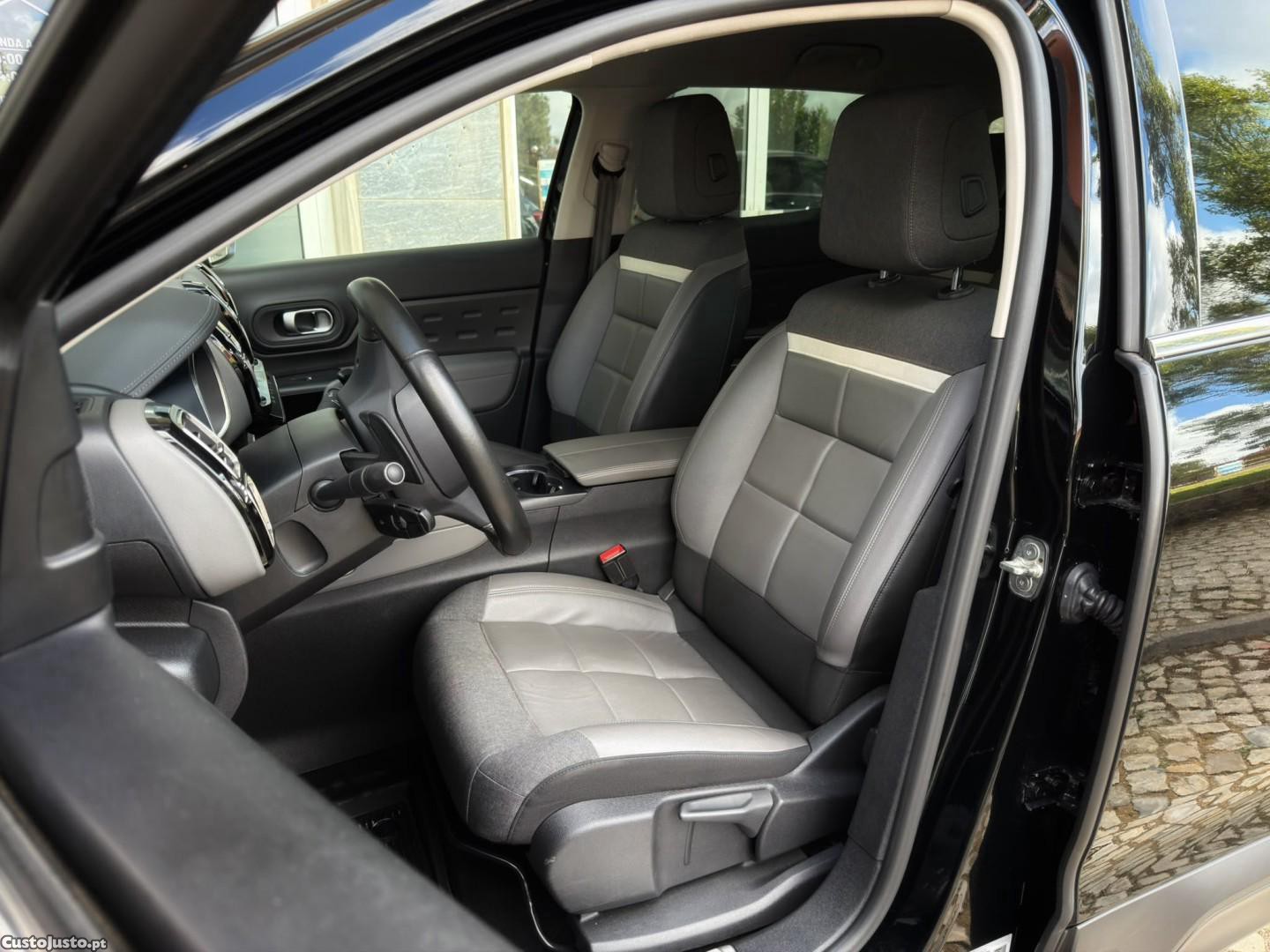 Citroën C5 Aircross 1.5 BlueHDi Shine Pack EAT8 — fotografia 15