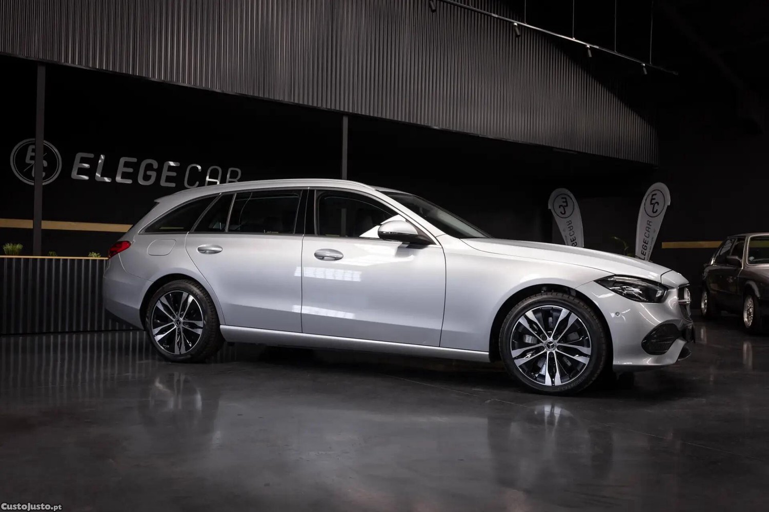 Mercedes-Benz C 300 e 9G-TRONIC Avantgarde Advanced — fotografia 18