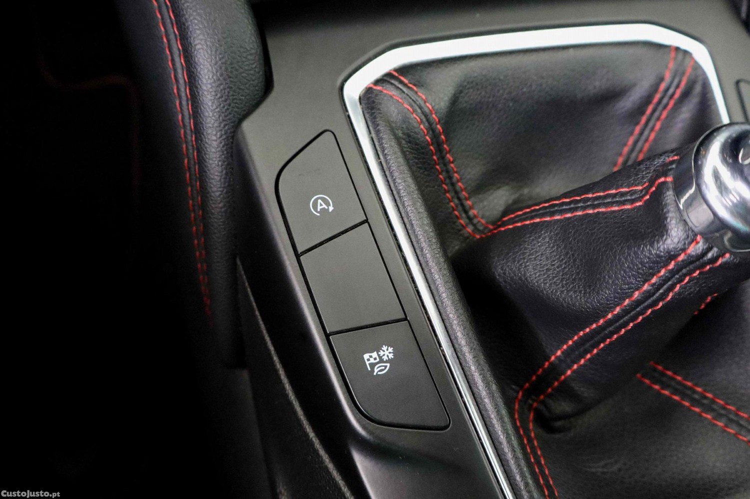 Ford Kuga 1.5 EcoBoost ST-Line X — fotografia 5