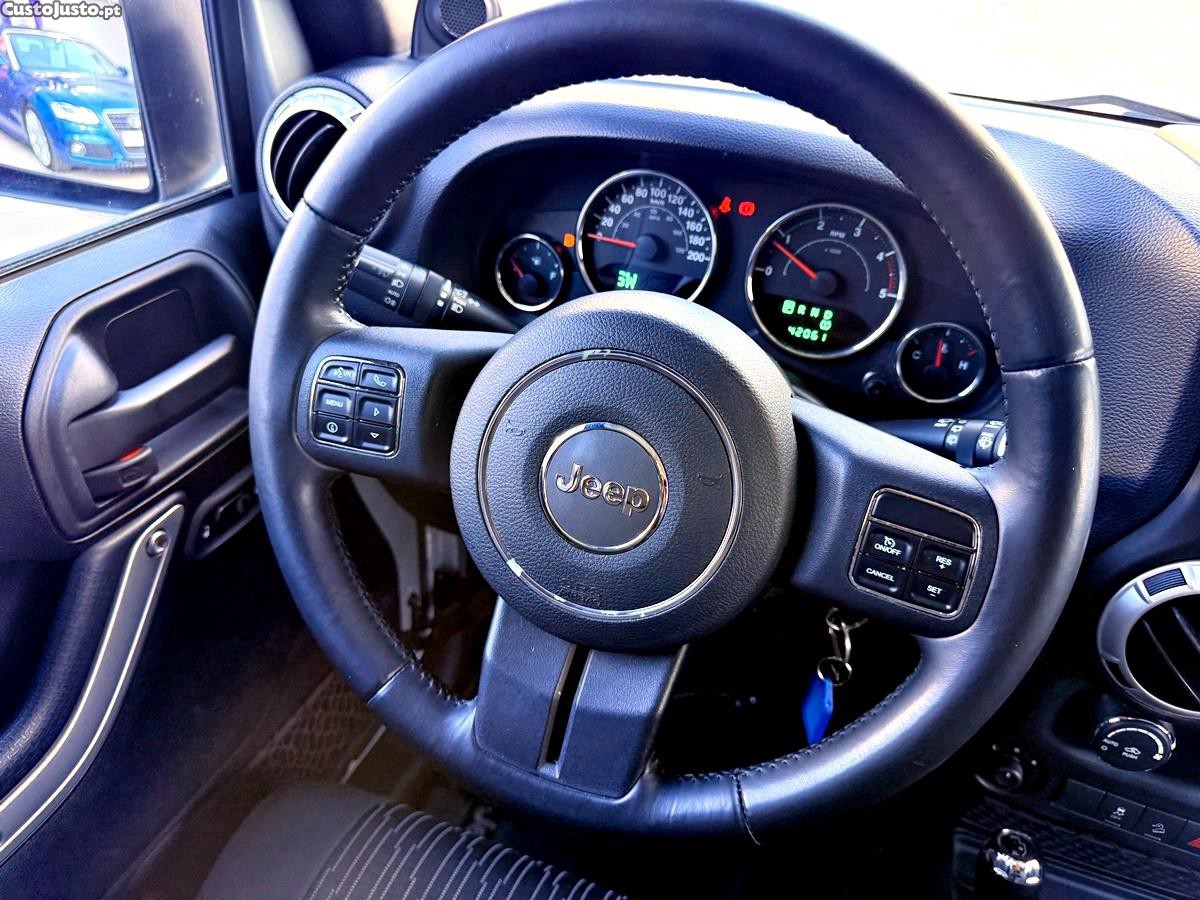 Jeep Wrangler Sahara Unlimited — fotografia 47