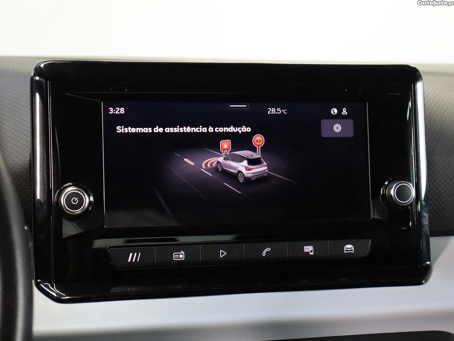 SEAT Arona 1.0 TSI FR DSG — fotografia 4
