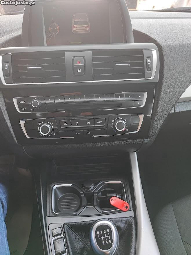 BMW 116 d ED Advantage — fotografia 4