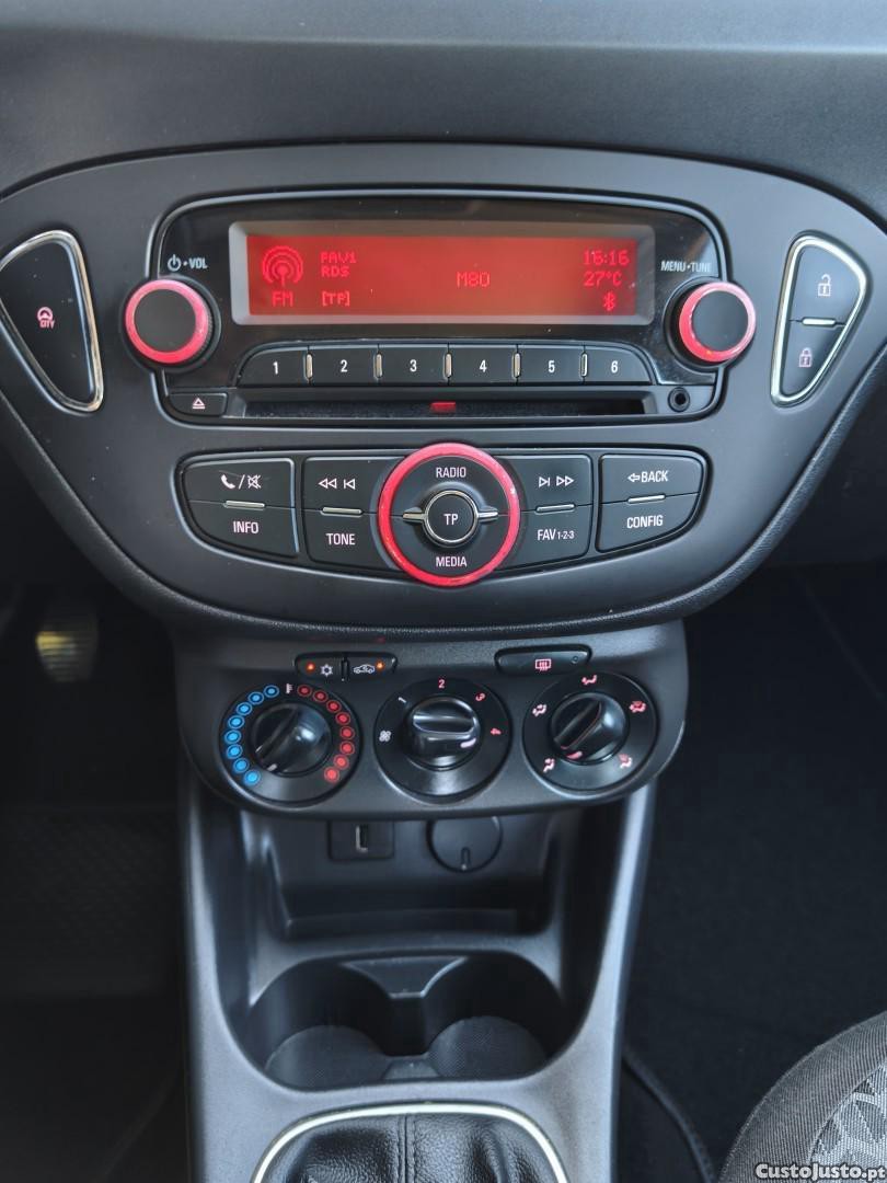 Opel Corsa 1.2 Color Edition — fotografia 9