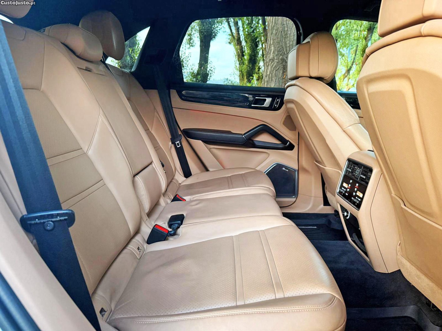 Porsche Cayenne E-Hybrid — fotografia 5