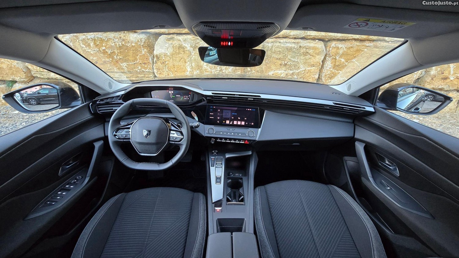 Peugeot 308 Hybrid Plug-in Active Pack EAT 8 — fotografia 22