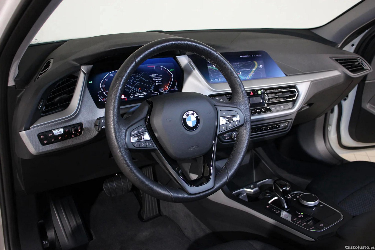 BMW 116 i — fotografia 12