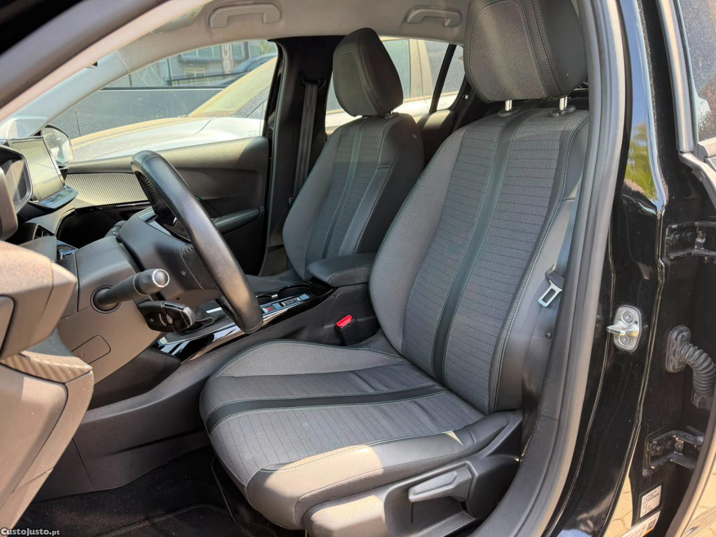 Peugeot 208 1.2 PURETECH ALLURE 100CV — fotografia 8