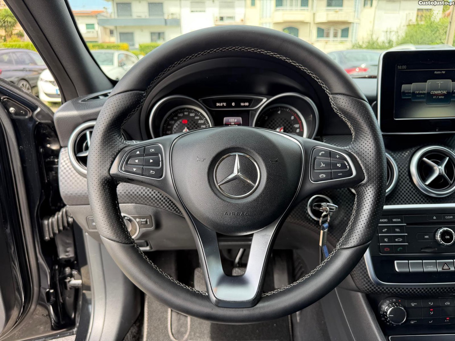 Mercedes-Benz A 160 d Urban — fotografia 7