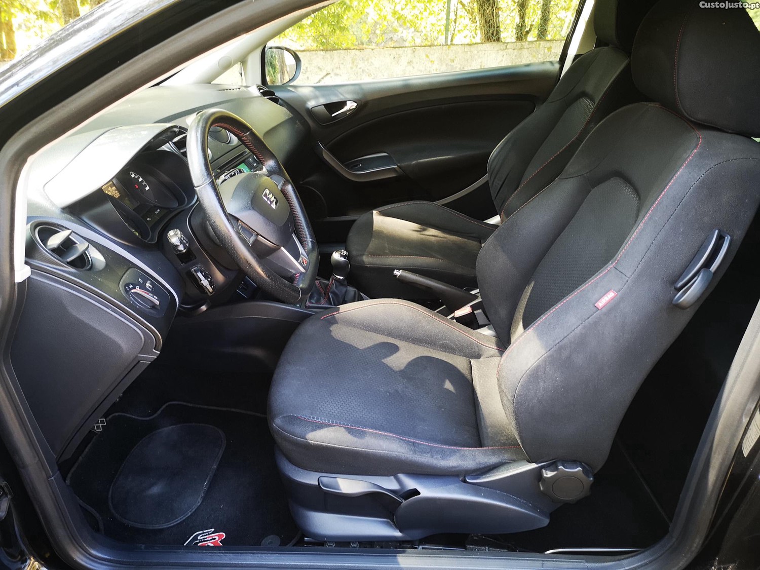 SEAT Ibiza 6J FR (ORIGINAL) 2.0 TDI 143CV VERSÃO 30 ANOS - 5 LUGARES - c/ GARANTIA — fotografia 14