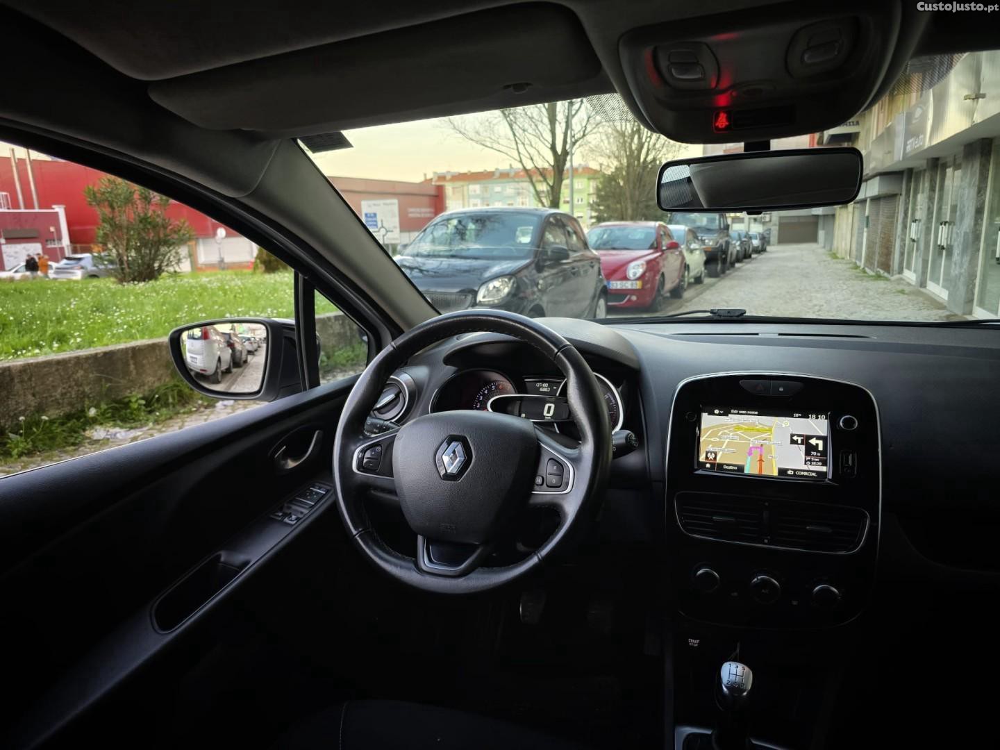Renault Clio 1.5 dCi Limited — fotografia 4