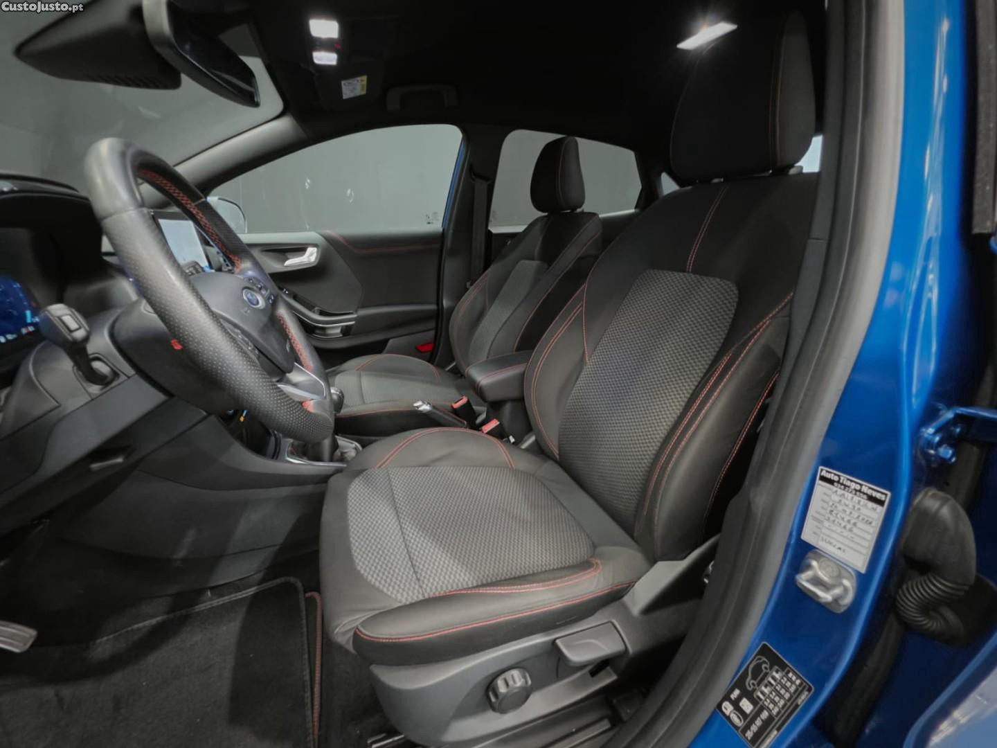 Ford Puma 1.0 EcoBoost MHEV ST-Line — fotografia 2