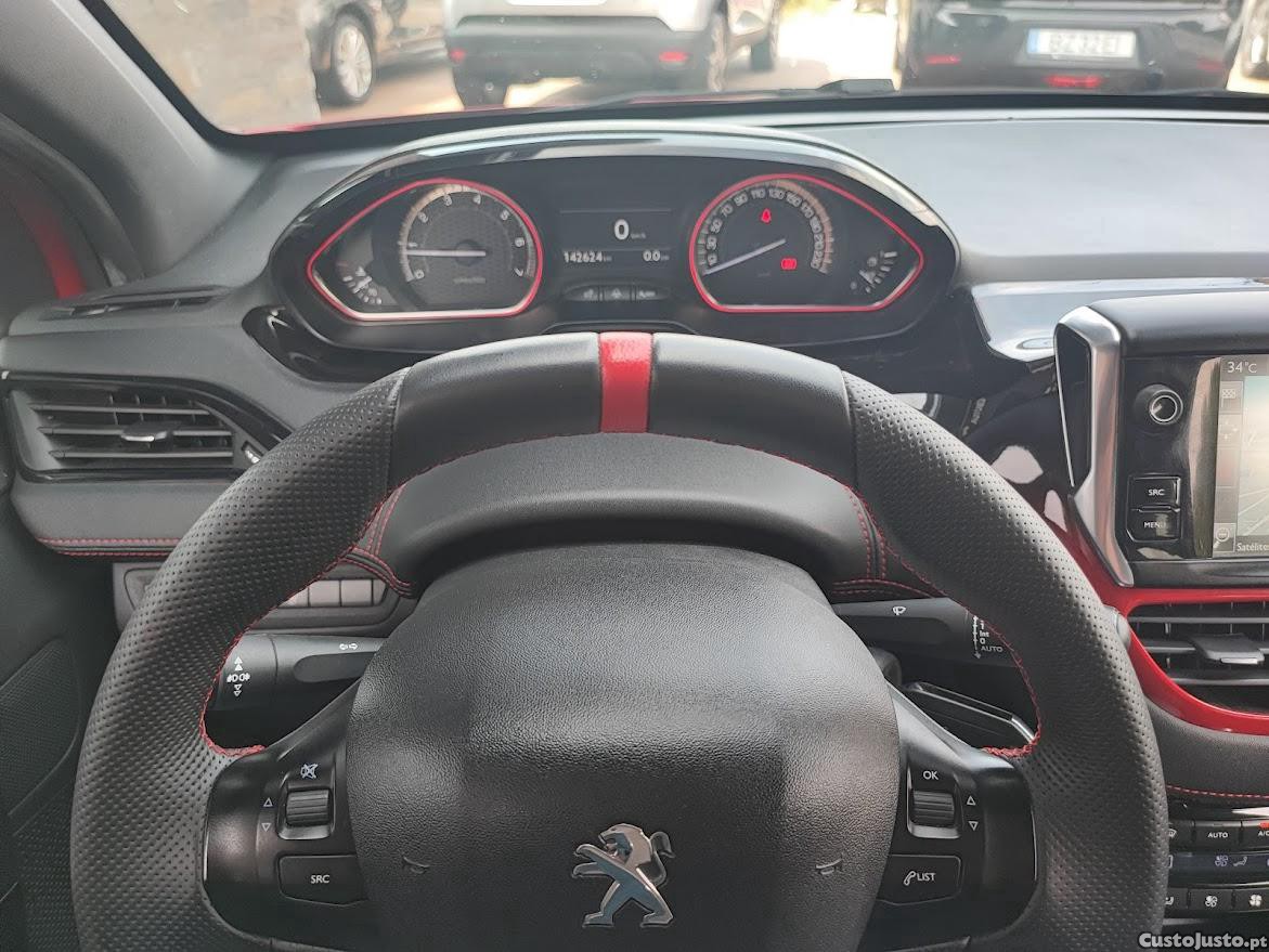 Peugeot 208 GTI 1.6 THP — fotografia 5