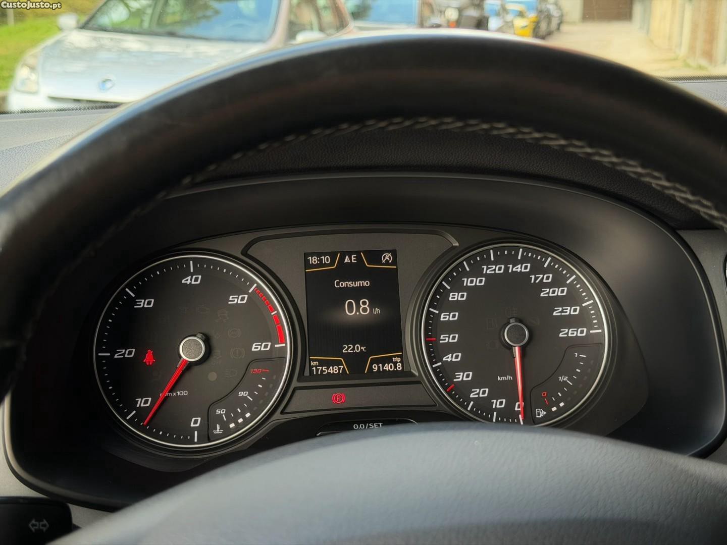 SEAT Ateca 1.6 TDI Ecomotive Reference — fotografia 9