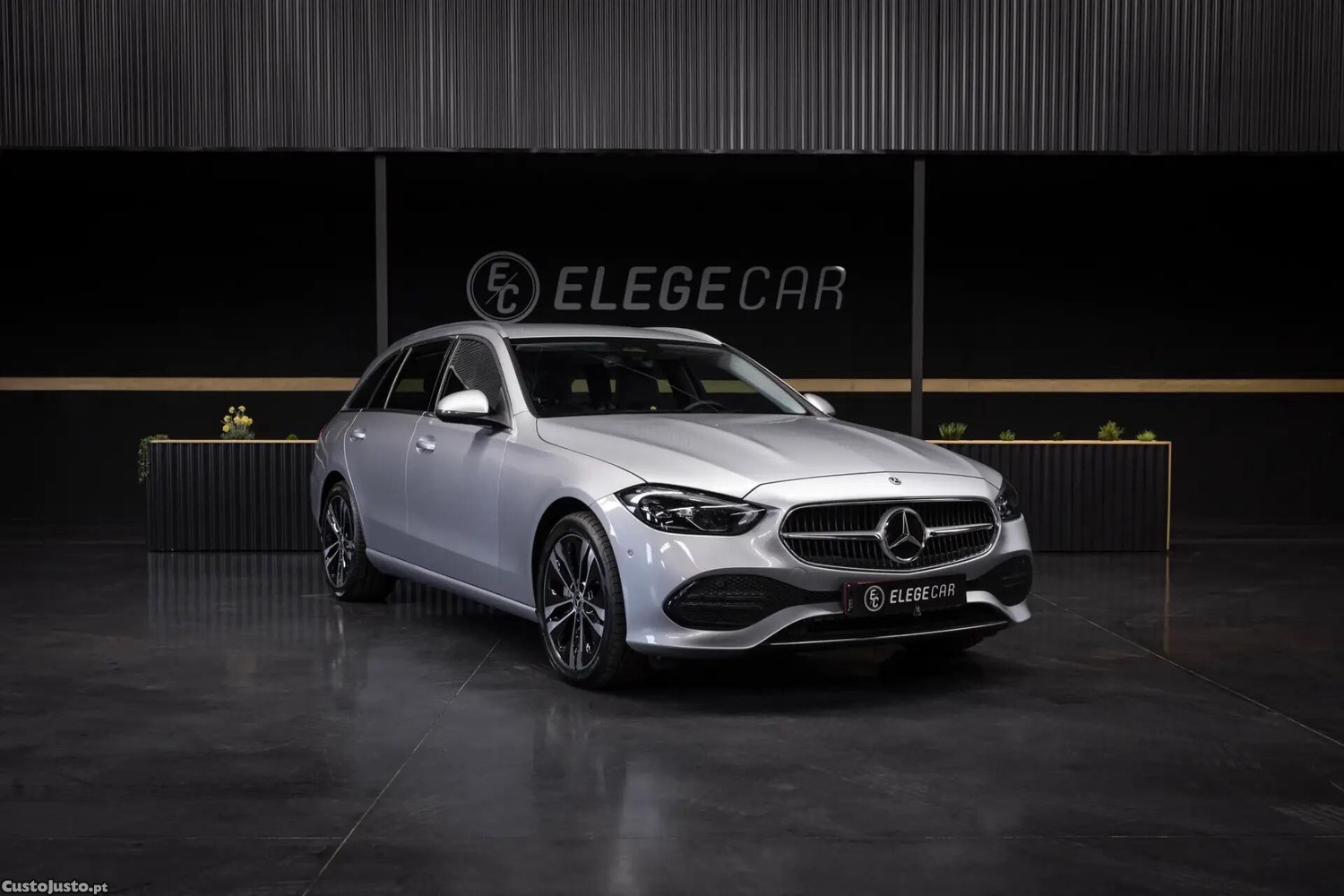 Mercedes-Benz C 300 e 9G-TRONIC Avantgarde Advanced — fotografia 19