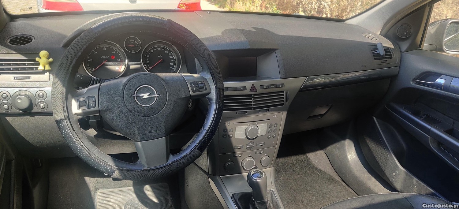 Opel Astra STATION WAGON — fotografia 7