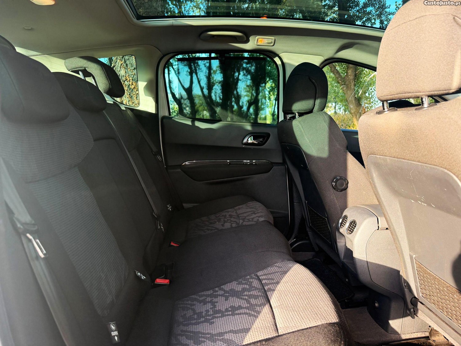 Peugeot 3008 1.6 HDi Executive — fotografia 4
