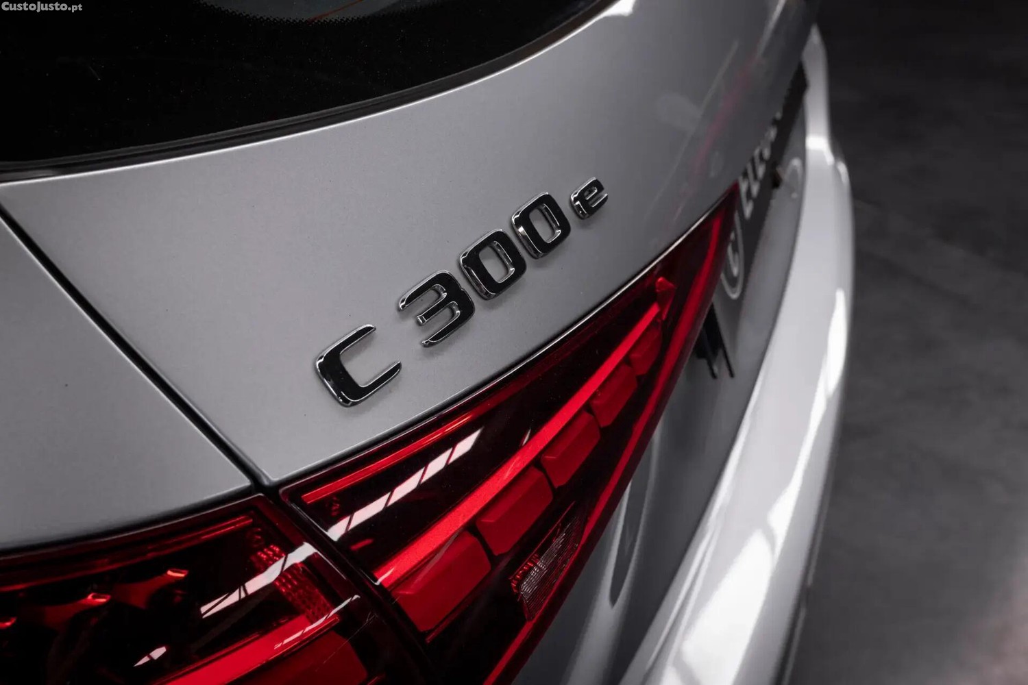 Mercedes-Benz C 300 e 9G-TRONIC Avantgarde Advanced — fotografia 12