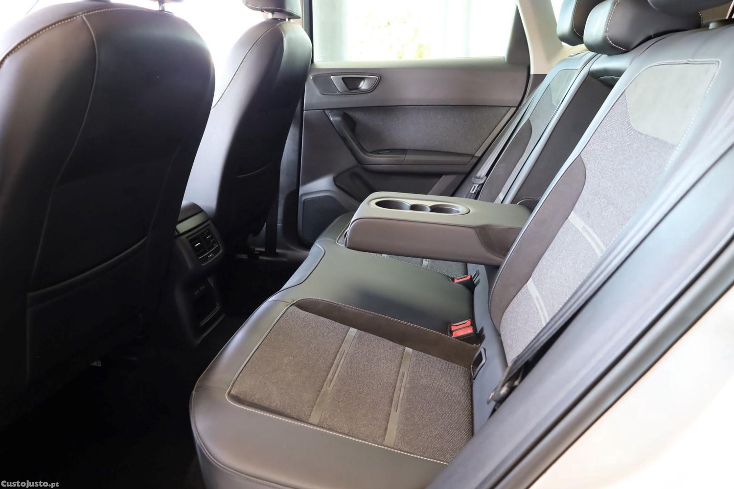 SEAT Ateca 1.5 TSi Xperience DSG — fotografia 2