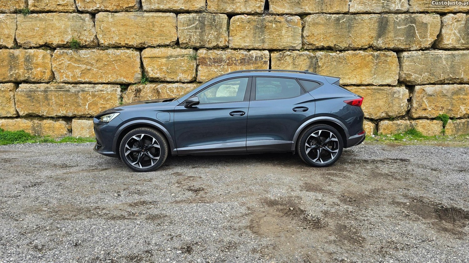 CUPRA Formentor 1.4 e-Hybrid DSG - 22 — photo 3
