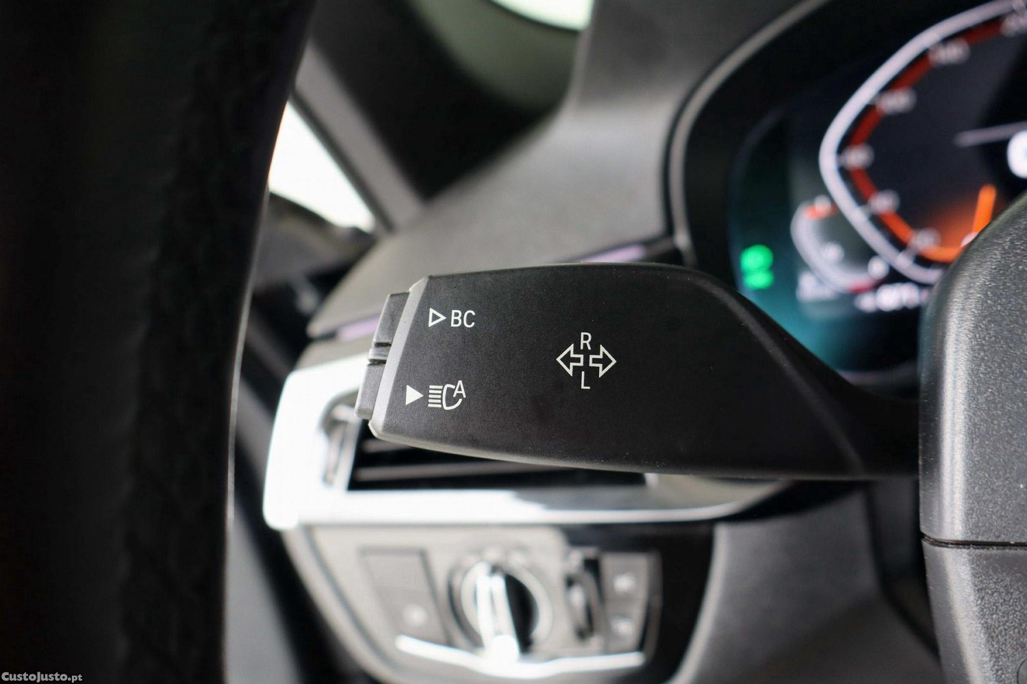 BMW 520 d Pack Desportivo M Auto — fotografia 15