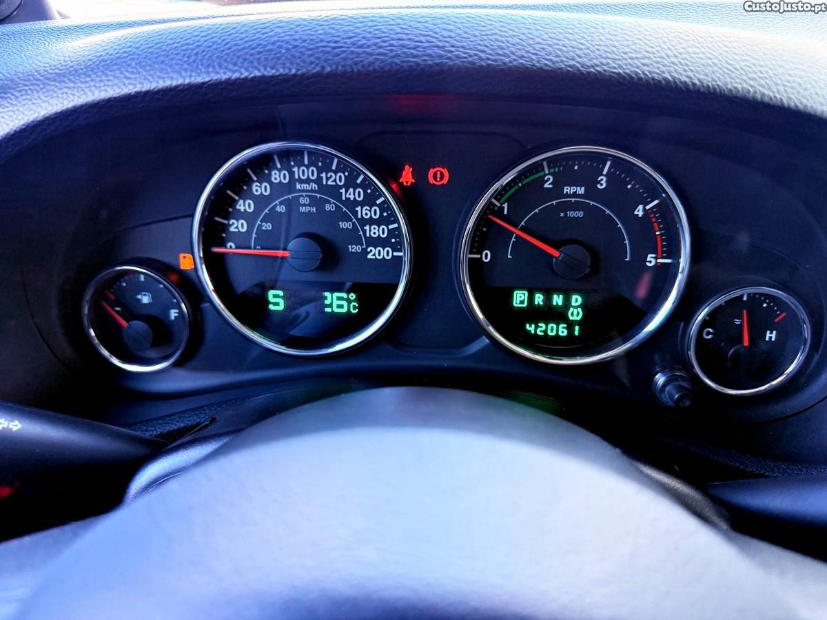 Jeep Wrangler Sahara Unlimited — fotografia 45