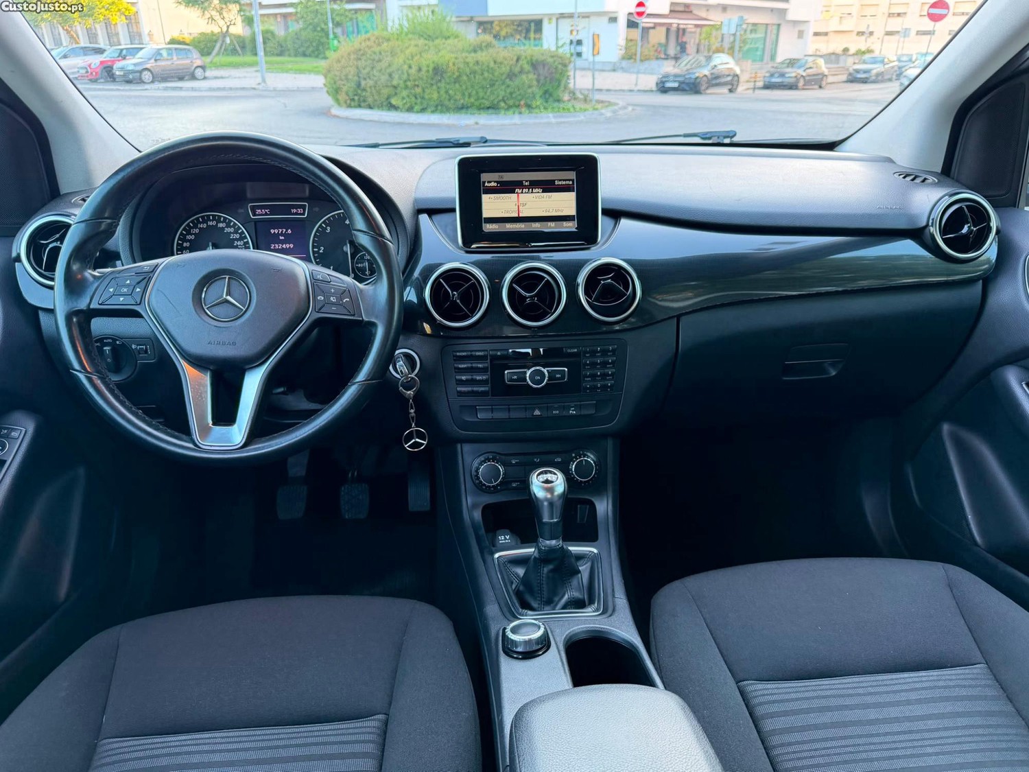 Mercedes-Benz B 180 blueefficiency — fotografia 3