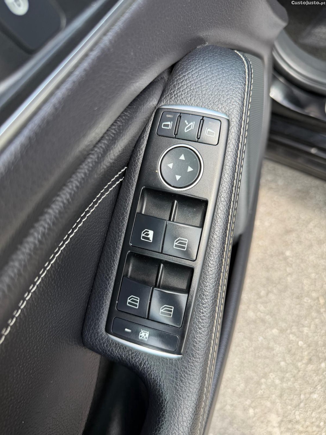 Mercedes-Benz A 160 d Urban — fotografia 10