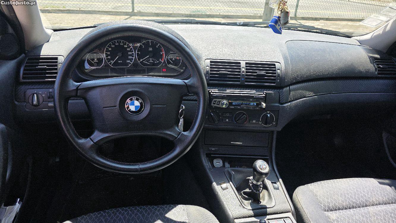 BMW 320 d compact — fotografia 2