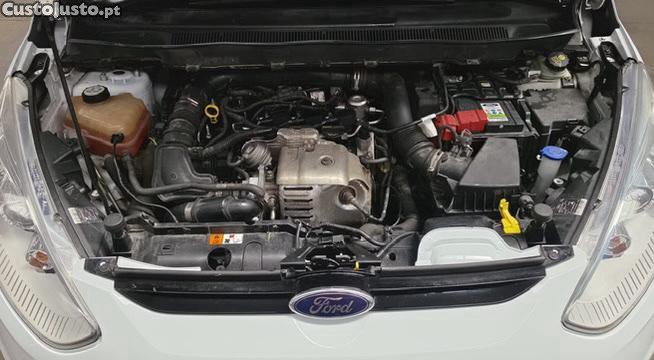 Ford B-Max Ecoboost — fotografia 7