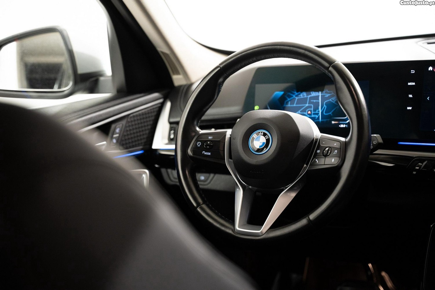 BMW iX1 xDrive30 xLine — fotografia 19