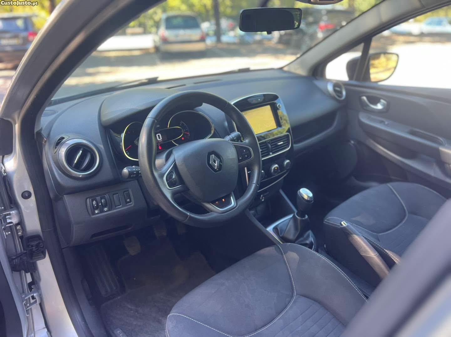 Renault Clio BOSE — fotografia 5