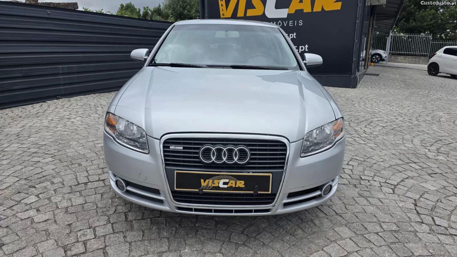 Audi A4 1.9 tdi s-line — fotografia 13