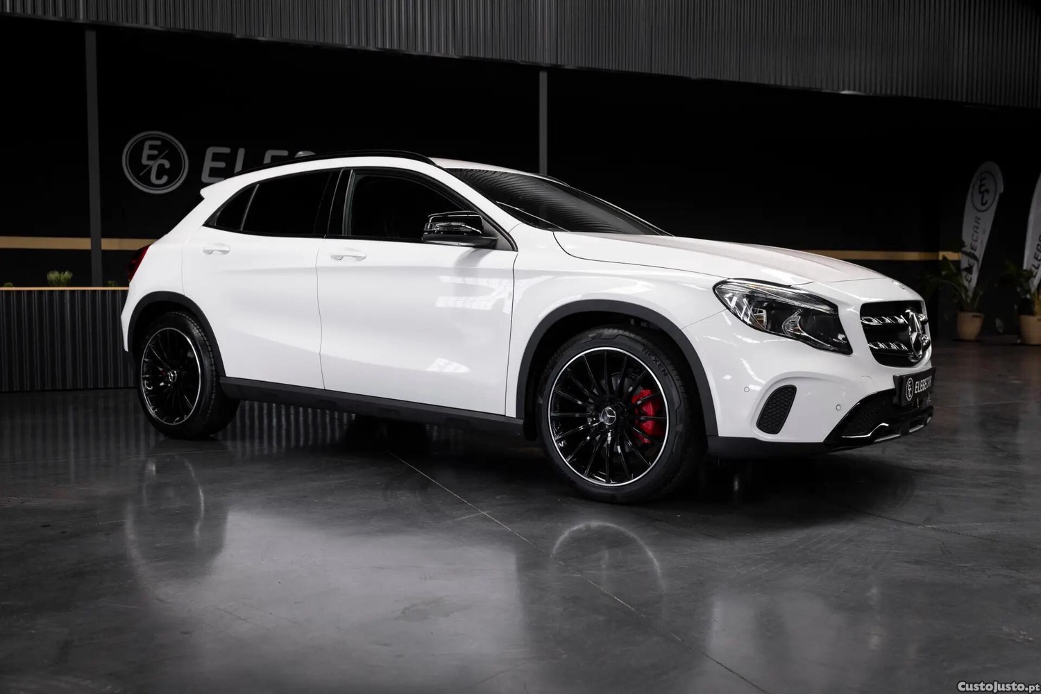 Mercedes-Benz GLA 180 Style Aut. — fotografia 18